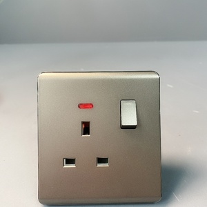 ซ็อกเก็ตสวิตช์ไฟ4ทางโลหะสีเทาพร้อมวัสดุ PC ที่ทนทานและพอร์ต USB เสาเดียวเครือข่าย NFC แรงดันไฟฟ้าสูงสุด250V และ240V - Product Image 1