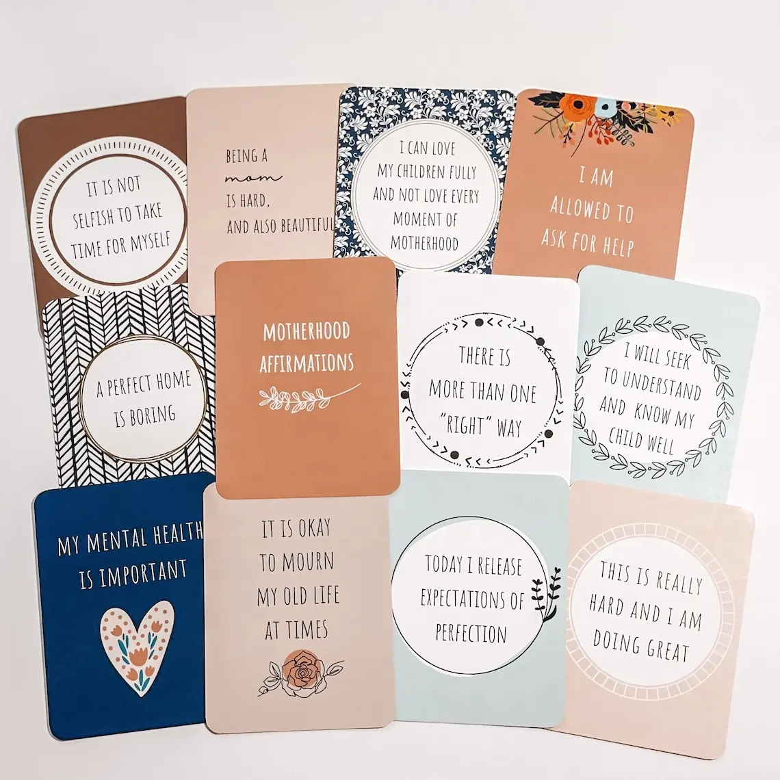 Cartes d'affirmations positives personnalisées pour femmes Cadeaux de soins personnels Cartes de méditation inspirantes et motivantes Coffret cadeau en vrac
