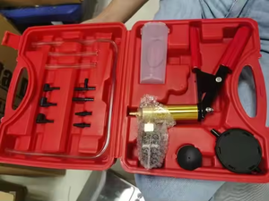 Multifuncional Hand Held Vacuum e Pressure Pump Tester Set Brake Bleeder Kit Completo para teste de carro - Product Image 3
