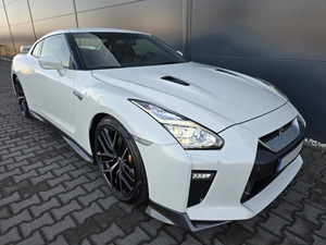 日産GT-R 3.8 V6プレミアムチタンホワイト排気自動セダン左ステアリングディーゼルエンジンターボ配送