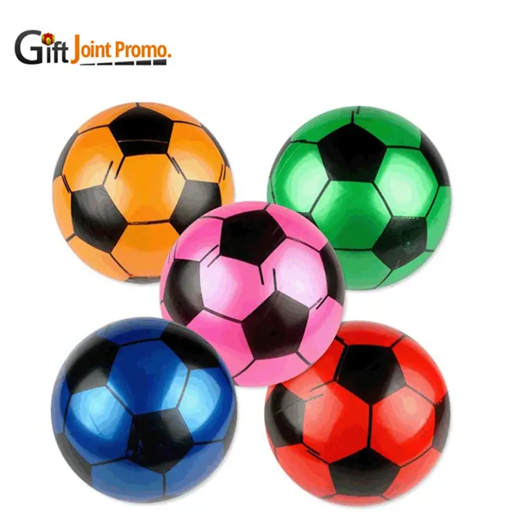 Pelota de fútbol de plástico inflable de alta calidad, no tóxica, con juguetes, 22CM