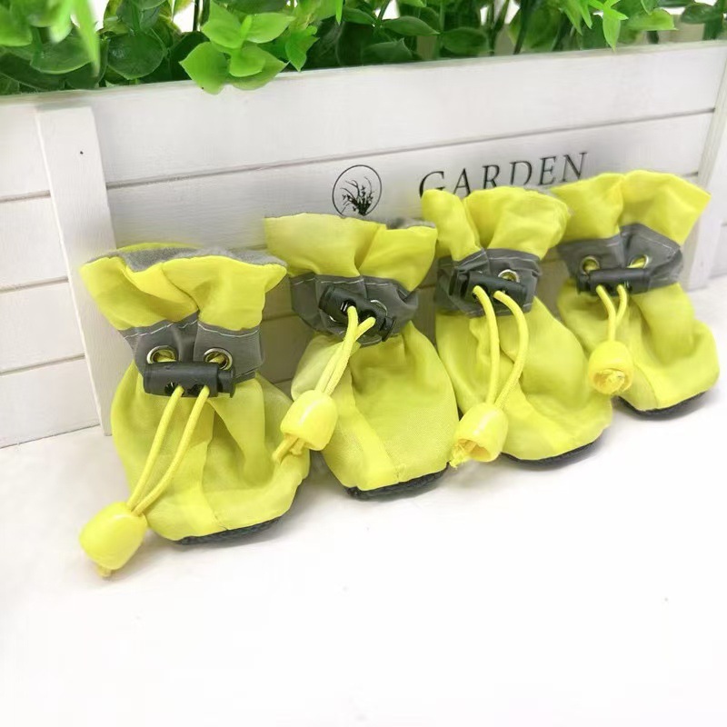 Chaussures jaunes
