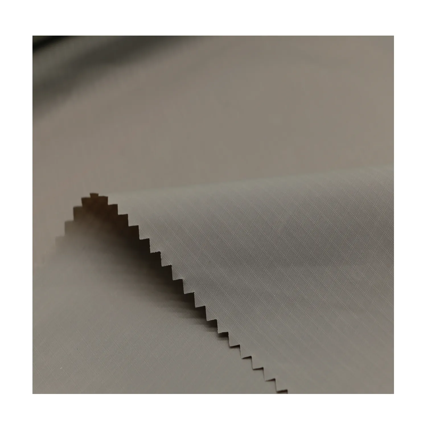 Tela de tafetán de nailon antiestático 30D 380T, completamente opaco, impermeable, anti UV100 % reciclado Ripstop