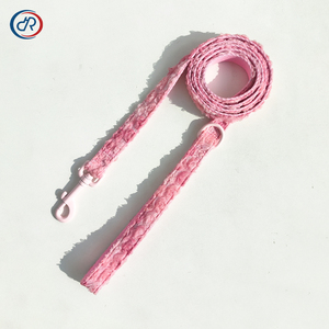 Individuelles Logo Blumen-Haustiergeschirr Leine Halsband Set Valentinstag Weiches Verstellbares Welpen-Hundegeschirr Weste für Kleine Hunde Katzen Geschenk - Product Image 4