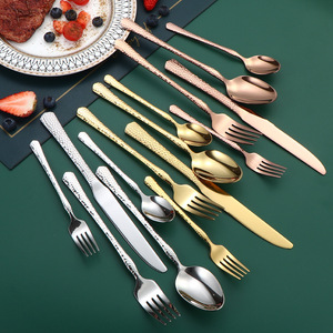 Silber Rose Gold schwarz plattiert moderne Besteck Löffel Gabel und Messer Edelstahl Besteck Set mit Wellenmuster Griff