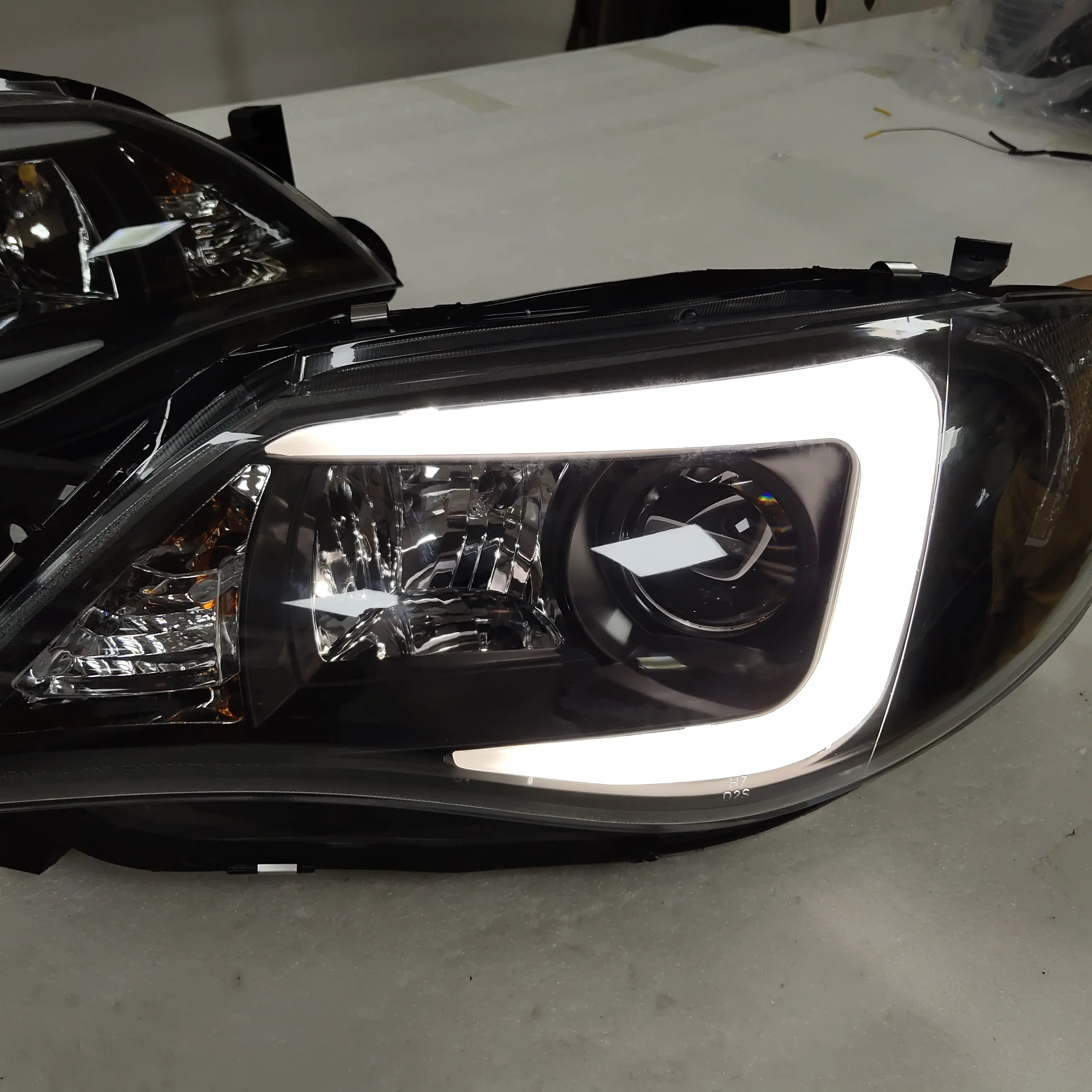 LED faro para Subaru Impreza WRX 2009-año 2012 LED luces de cabeza SN