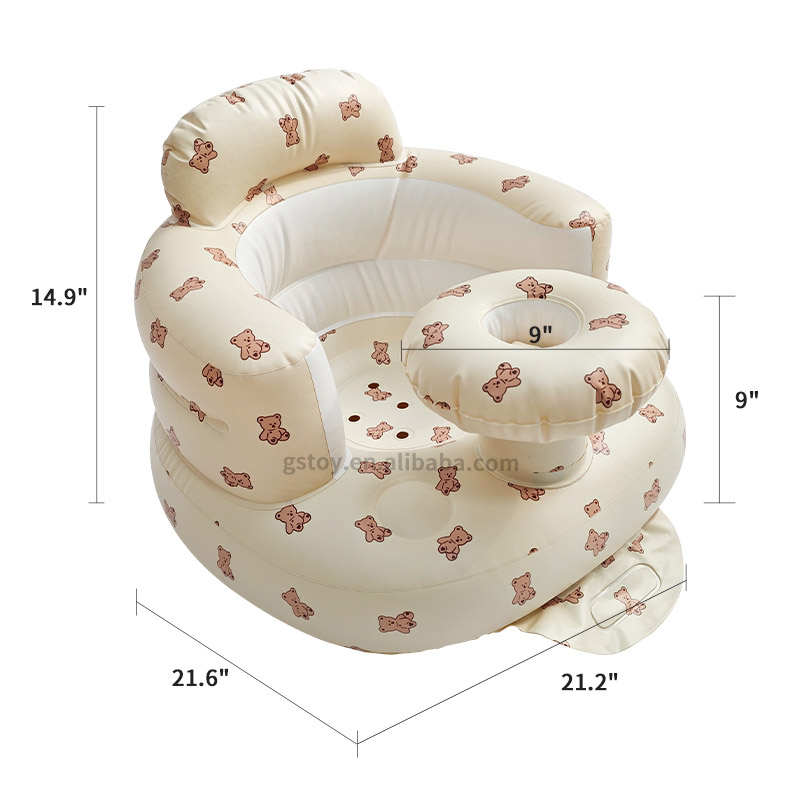 Piccolo orso con le dimensioni del vassoio