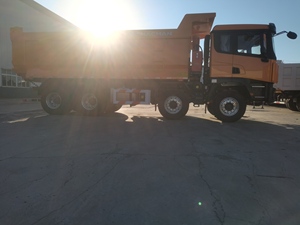 Shacman X3000 8x4 440HP 60t超级装载能力30立方米自卸车