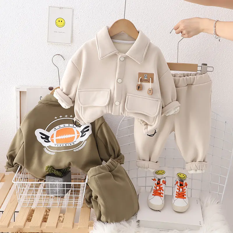 Set a maniche lunghe autunno e inverno in due pezzi da ragazzo in peluche 2023 nuovo set da ragazzo e bambino occidentalizzato