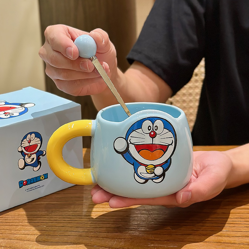 ช้อนสีฟ้า