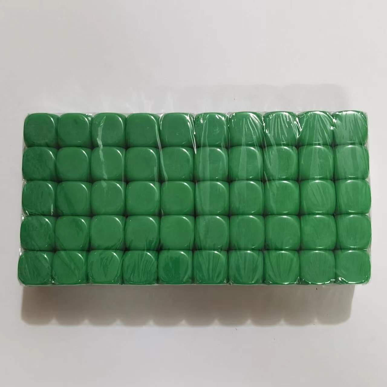 สีเขียว