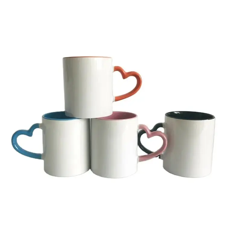 Taza de café de cerámica con logotipo personalizado, taza de té de porcelana ecológica con mango de corazón para hotel en casa