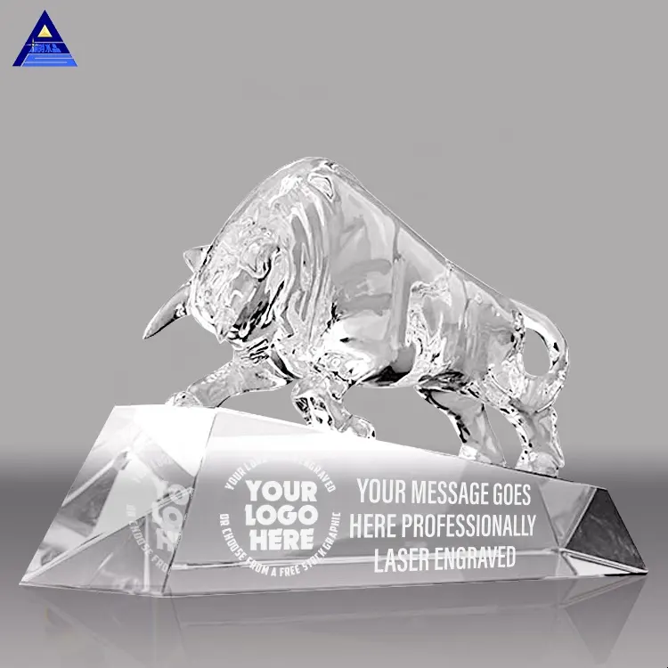 China Fornecedor Mais Recente Projeto de Luxo Cor Clara Forma de Touro Placa De Cristal Prêmio Troféu