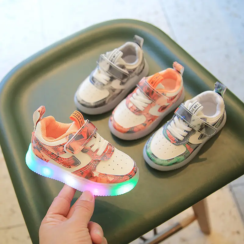 Leuchtende Kinder Led Glowing Schuhe Niedliche Tie-Dye Light Baby Sneakers Schuhe für Jungen und Mädchen