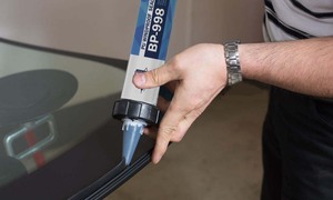 Fuerza de viscosidad a largo plazo Rendimiento de sellado elástico duradero Un adhesivo de PU de absorción de impactos para automóviles - Product Image 4