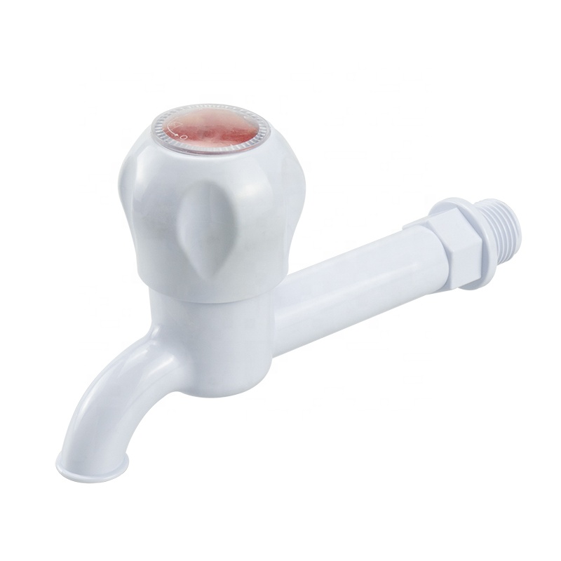 ก๊อกน้ำพลาสติก Bib ที่มีด้ามยาวรอบ