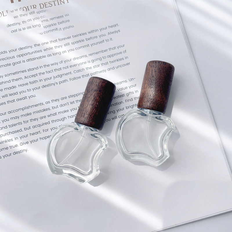 รูปร่างที่เป็นเอกลักษณ์โปร่งใส