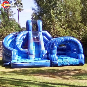 夏の楽しみのための弾力のあるゲームを実行しているプールクラッシュ付きのカスタムメイドの大きな青い商用インフレータブルカーブウォータースライド - Product Image 5