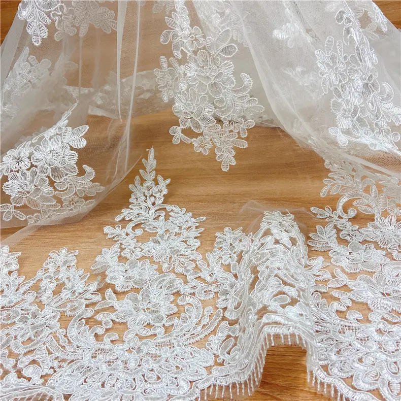 2024 Новое поступление низкая цена белая кружевная ткань для свадебного платья белый кружевной материал