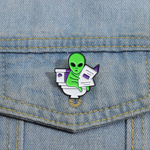 ET Aliens Reading Newspapers While Sitting On The Toilet Enamel Pin Badge Chick Knife Animal Cute Brooch Jewelry Women Lapel Bac - Product Image 1