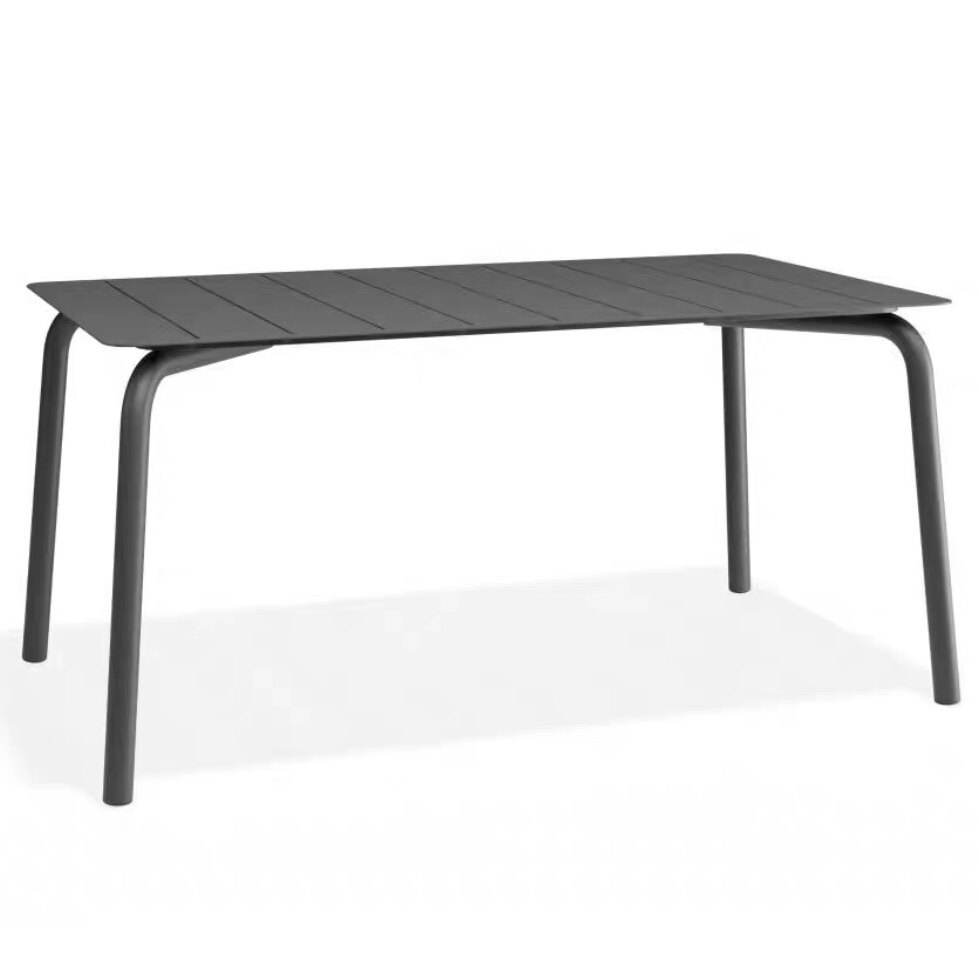 Table de 180 cm de long + 6 chaises sans accoudoirs (structure en fer)