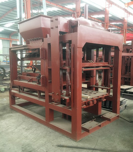 เครื่องผลิตอิฐ QT4-15ซีเมนต์แบบกลวงเครื่องทำอิฐซีเมนต์แบบอัตโนมัติ