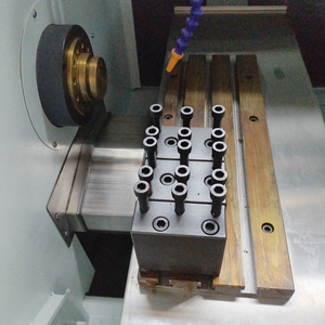 ミニ金属フラットベッドCNC旋盤220V GSKコントローラ中古条件-FanucまたはSiemens CNCシステム - Product Image 5