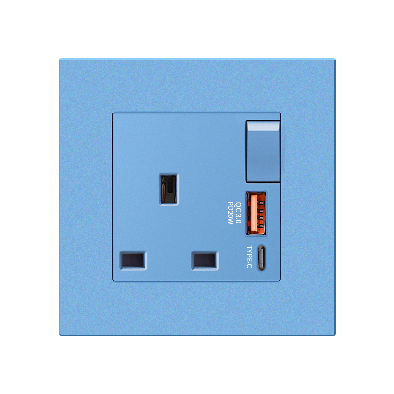 Switched UK socket with USB-A+C port 20W