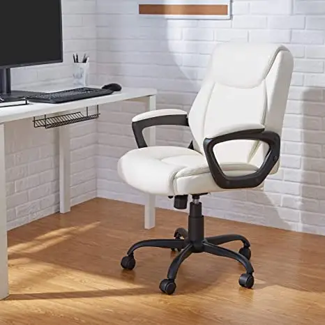 Vendita calda sedie da ufficio nozioni di base sedia da scrivania per Computer da ufficio imbottita morbida classica con schienale medio con braccioli