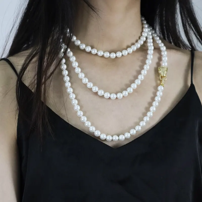 Usine chinoise personnalisée mode OEM fait à la main vente en gros plaqué or CZ laiton léopard fermoir 8mm collier de perles pour femmes cadeau
