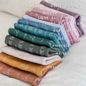 Dropshipping özel boy kişiselleştirilmiş kundak 95% poli 5% Spandex bebek adı battaniye