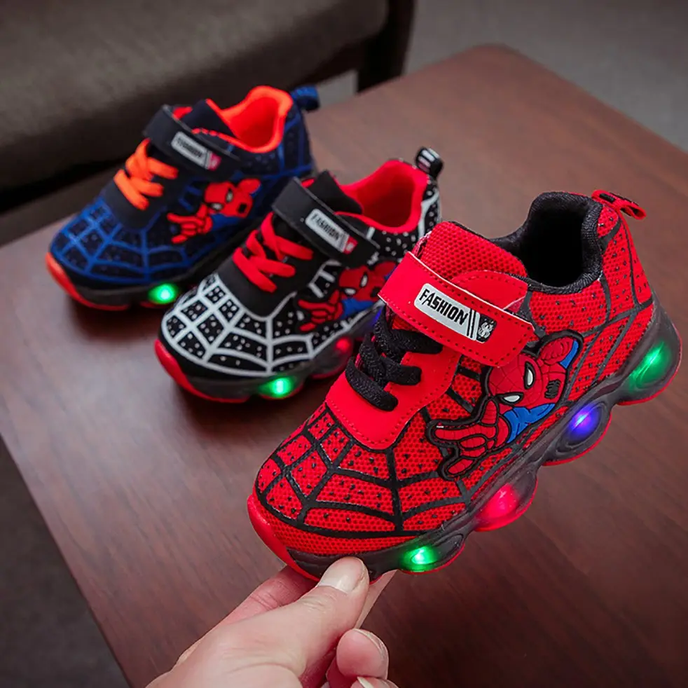 Zapatillas deportivas para niños, zapatos informales con luces Led parpadeantes, precio de fábrica, venta al por mayor