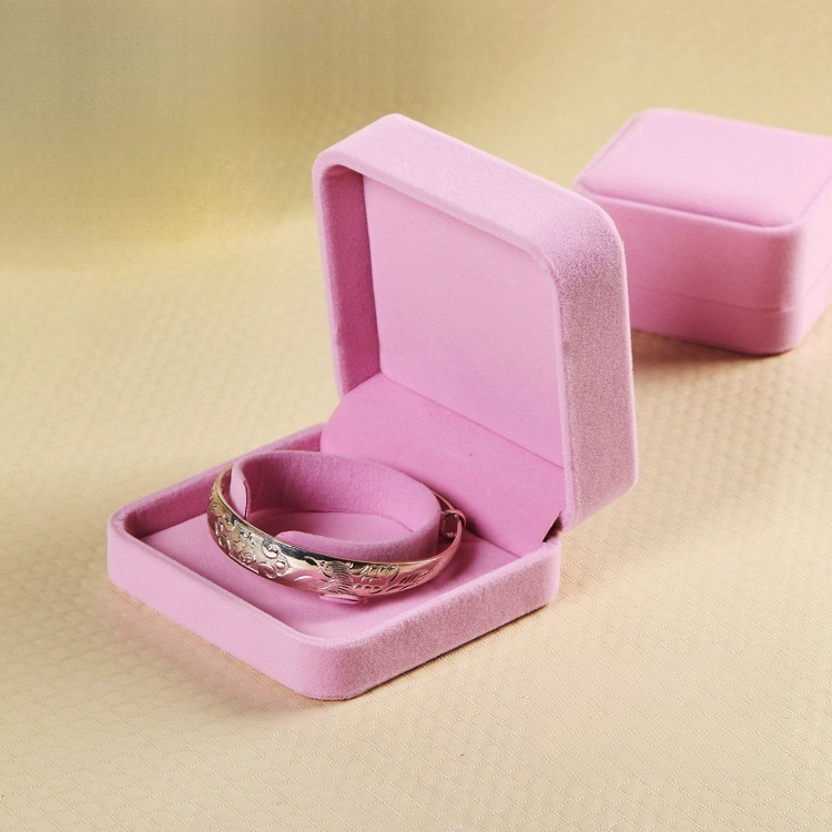 Scatola per braccialetti rosa
