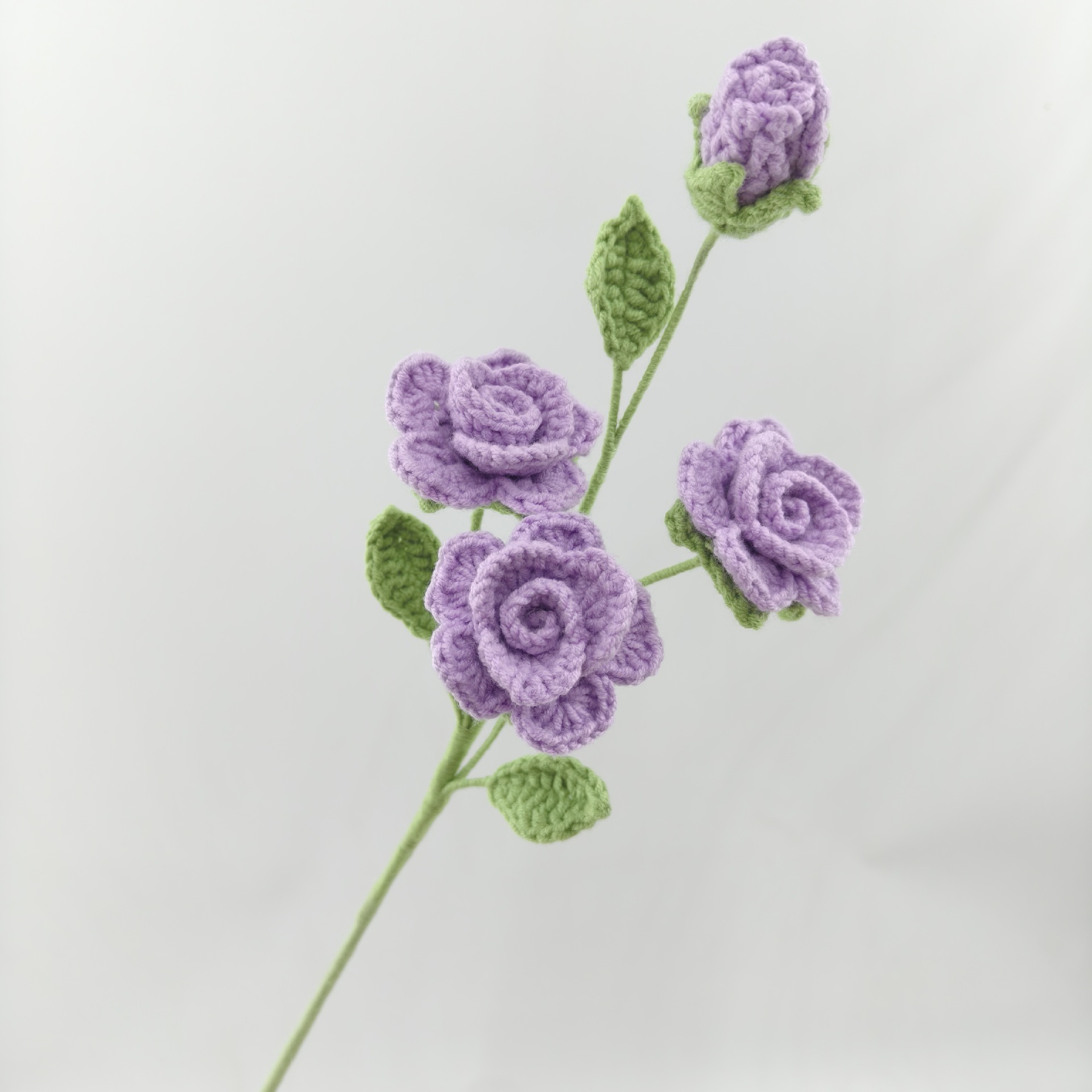 Producto terminado de color violeta claro.