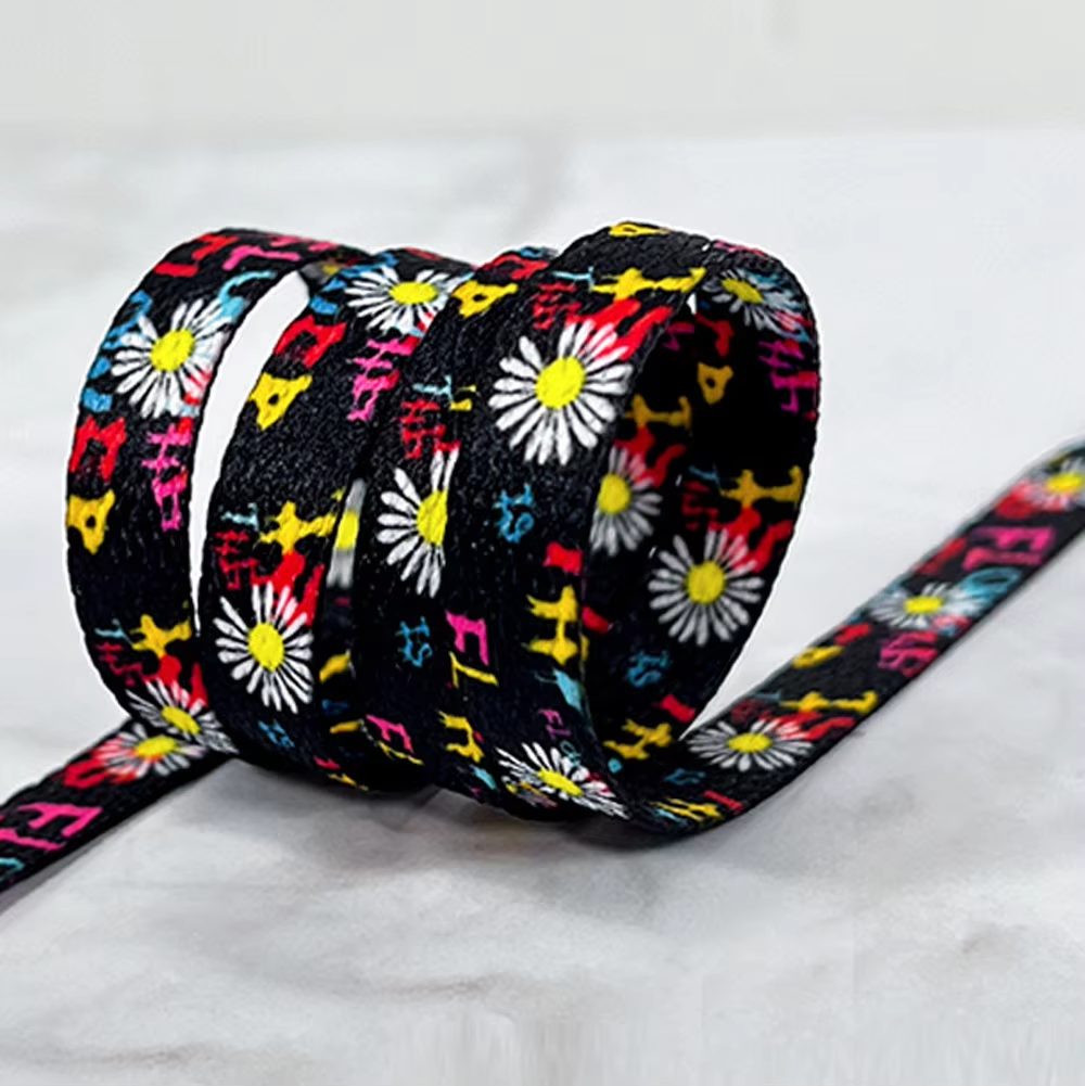 ดอกเบญจมาศสีดำที่มีสีสัน