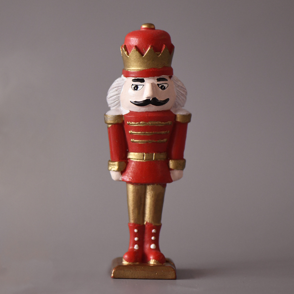 Nutcracker red - dimensions: height 11* width 4cm weight: 58g