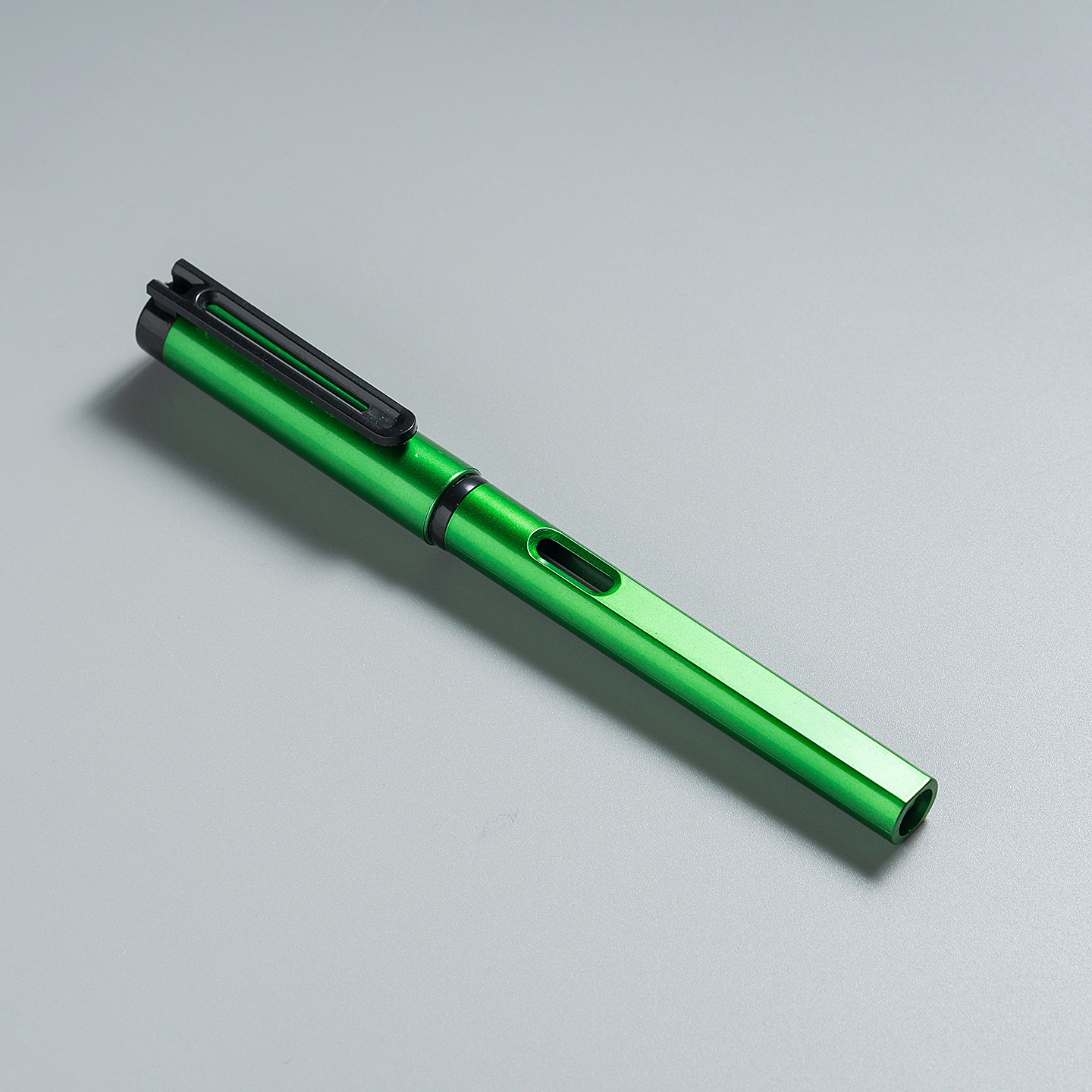 Recharge neutre noire verte de 0,5 mm