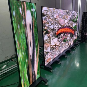 Pantalla de espejo digital LED de 55 pulgadas activada por sensor de movimiento para experiencias de sala de montaje minorista interactiva