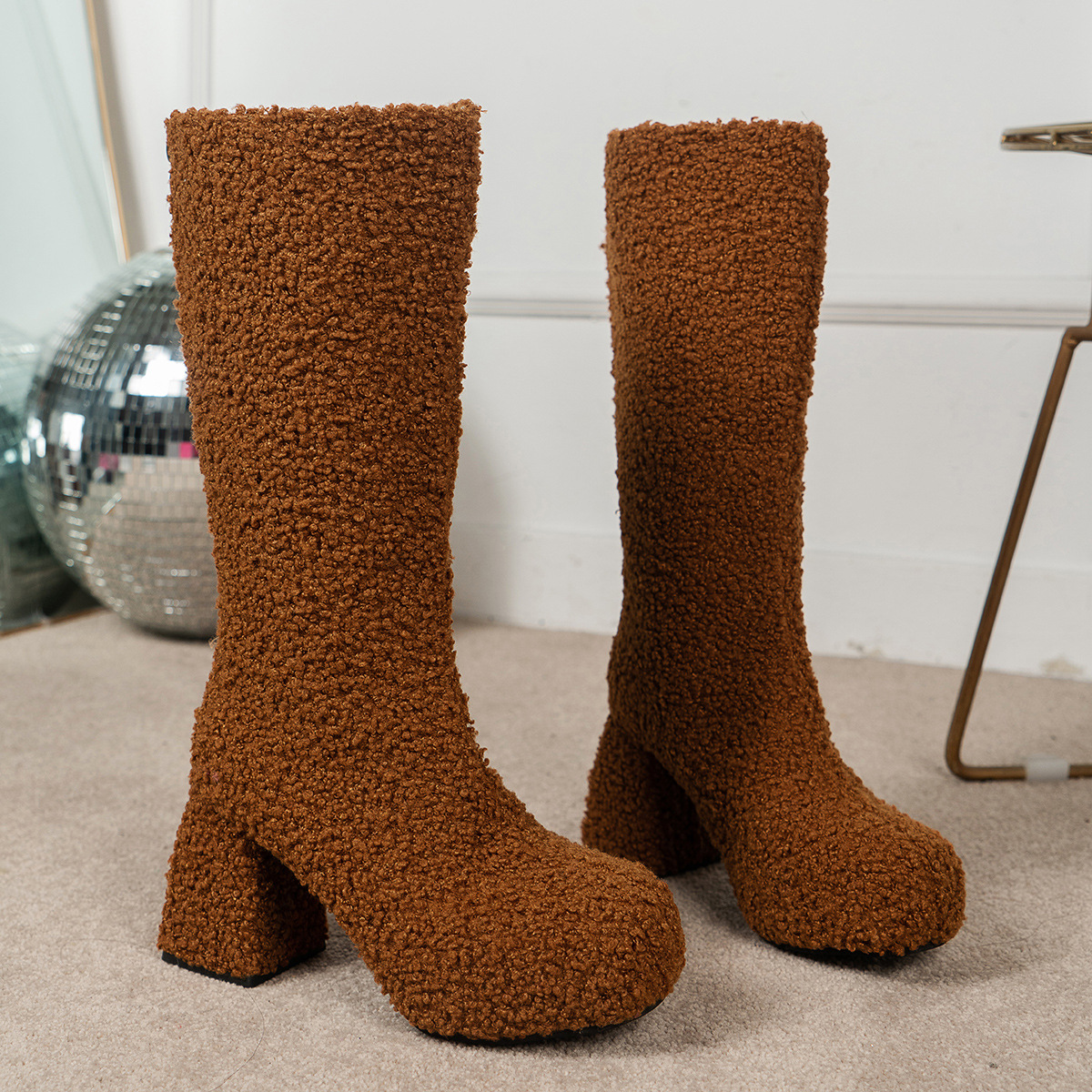 สีน้ำตาล