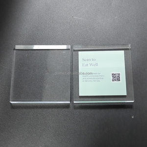 Formato personalizzato Logo quadrato chiaro codice QR stand trasparente acrilico blocco codice a barre