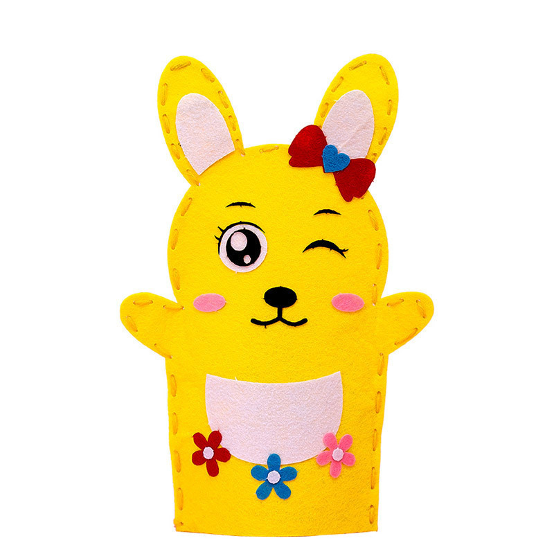 Conejo amarillo de bricolaje