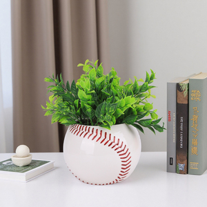 Udeco مجموعة زارع سيراميك رياضية جديدة تحت عنوان كرة سلة كرة طائرة أشكال بيسبول لديكور حديقة المنزل - Product Image 3