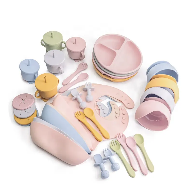 2023 Venta caliente personalizado silicona babero cuchara tazón bebé vajilla impermeable silicona bebé alimentación productos