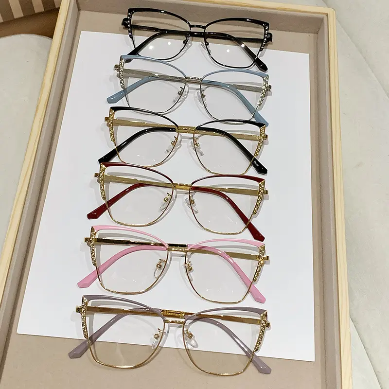 9038 Fashion Photochromic Anti-blue Light Glasses Retro Cat Eye Dot Diamond Glasses Factory Metal Frame