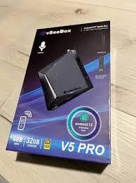 VSeeBox V5 Pro，带语音遥控迷你背光键盘和8k电缆