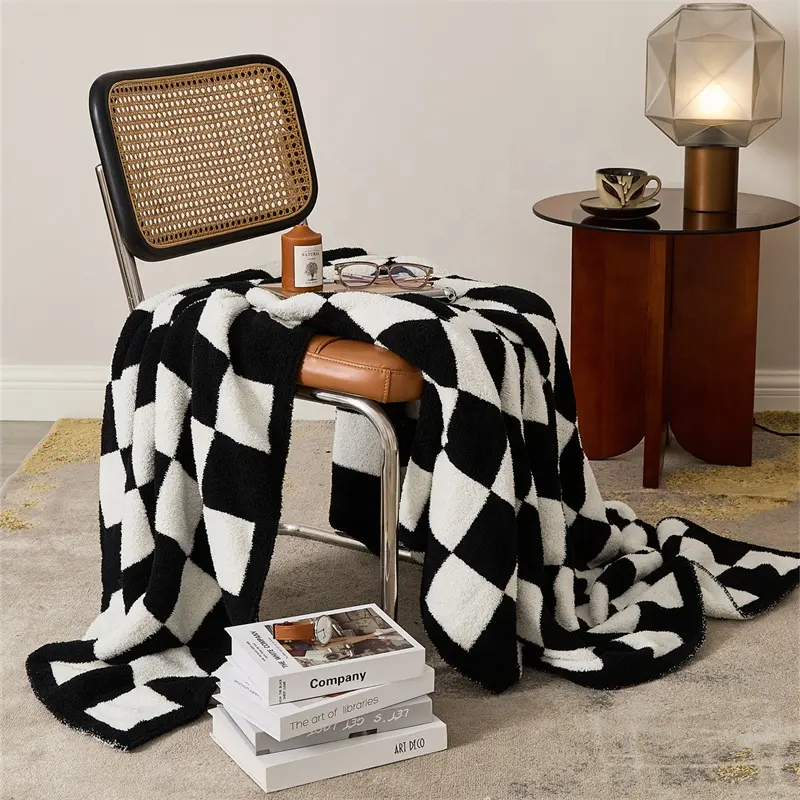 2023 vendita calda Super Soft Fluffy Checker coperta in microfibra scozzese a doppia faccia lavorata a maglia per l'inverno