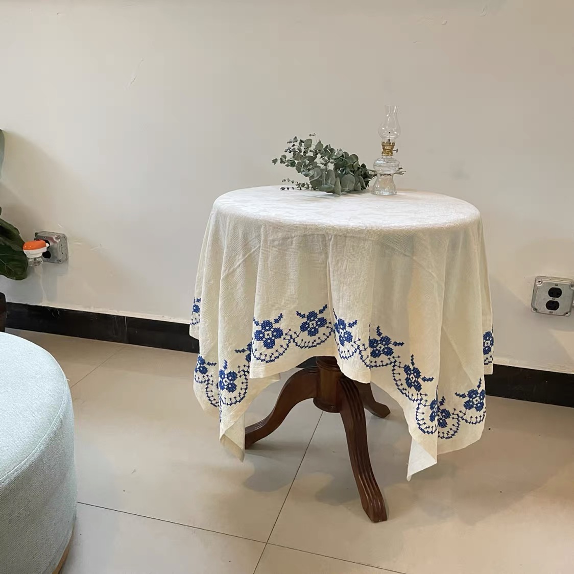 2022 Embroidered Tablecloth Korean Rectangle White Hand-crocheted Ribbon Embroidered Tablecloth Korean Vintage Coffee