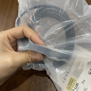 E3Z-LL61 2M Optical <strong>Sensor</strong> Amplifier with Built-in Laser Photoelectric Distance Type Lead <strong>Detection</strong> NPN Output 20-300mm Range - Product Image 2
