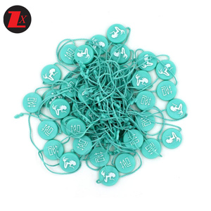 Cadena de etiqueta colgante de plástico de nailon colorido en relieve ecológico ZX con etiqueta de precio con logotipo colgante oscilante para ropa y zapatos sello de bucle seguro - Product Image 5