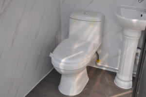 HDPE新しいスタイルの移動可能なキャンプ用ポータブルトイレ屋外おしっこ携帯トイレとバイオトイレ移動可能なWcポータブルWcシャワー付き - Product Image 4
